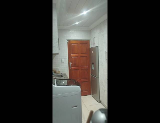 2 BEDROOM PROPERTY TO RENT IN KAGISO 2